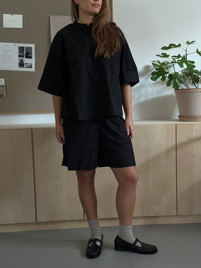 Frau - Abu Dhabi Shirt - Black