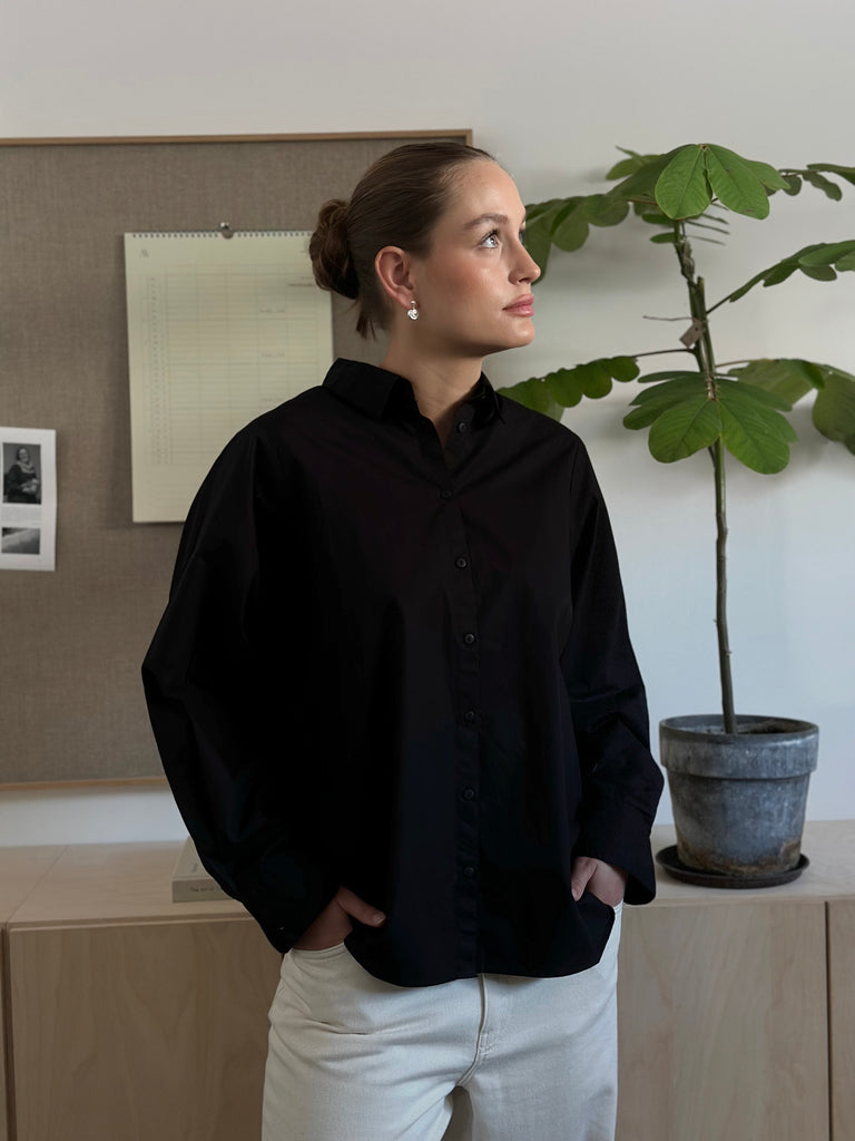 Frau - Dhaka Shirt - Black