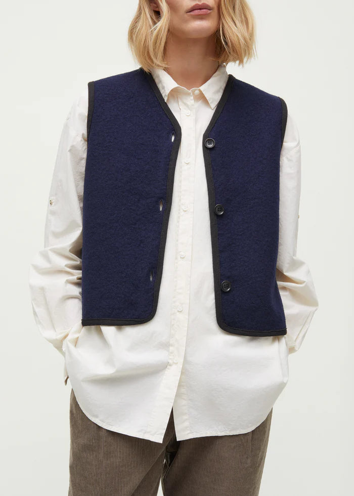 Aiayu - Hilda Wool Vest - Navy